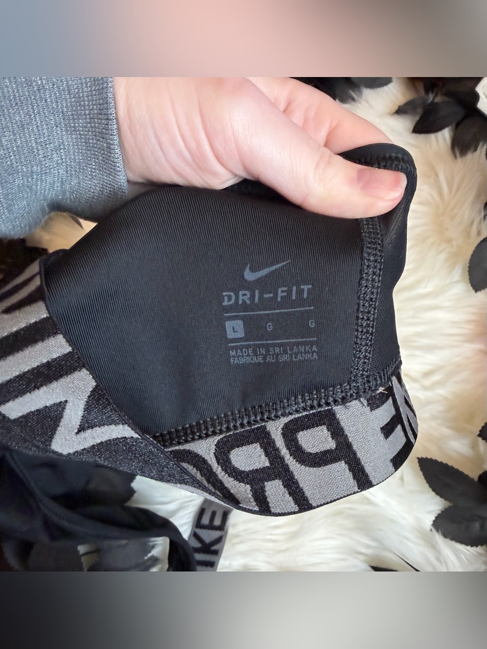 Nike Pro Dri-FIT Black Racerback Sports Bra Size Large - Picture 5 of 5